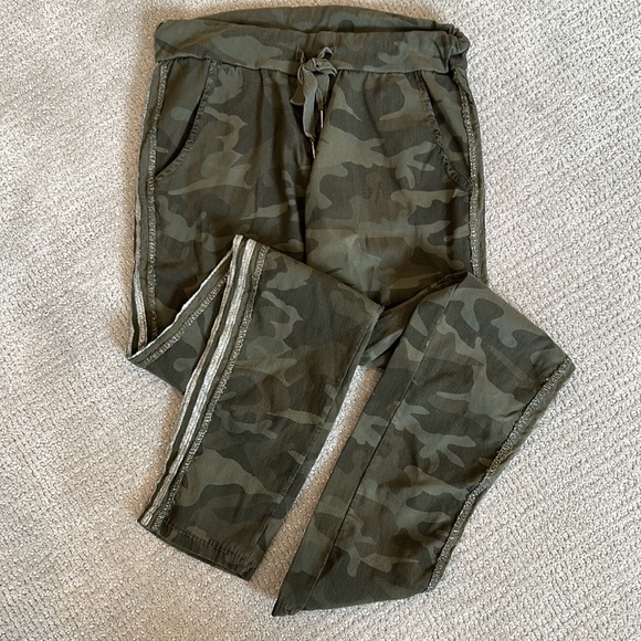 Brand Bazar Camo Stretch Jogger - Picture 2 of 6